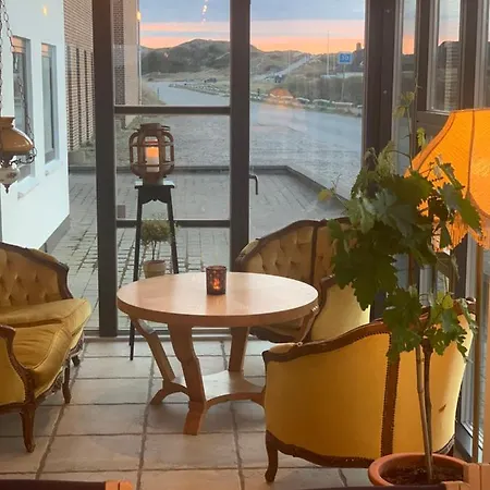 Strandhotellet Vederso 酒店