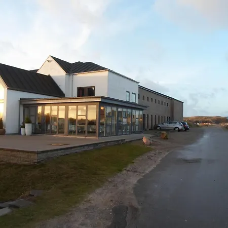 Strandhotellet Vederso 酒店 3*