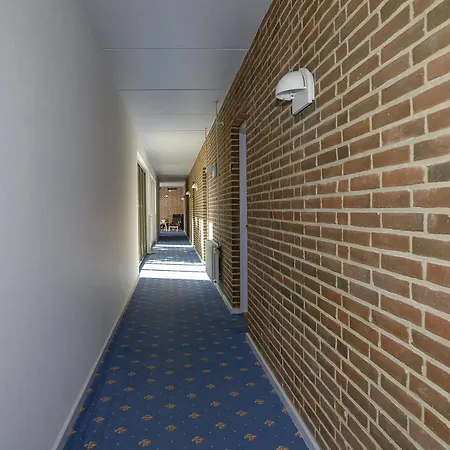 Strandhotellet Vederso 酒店 3*