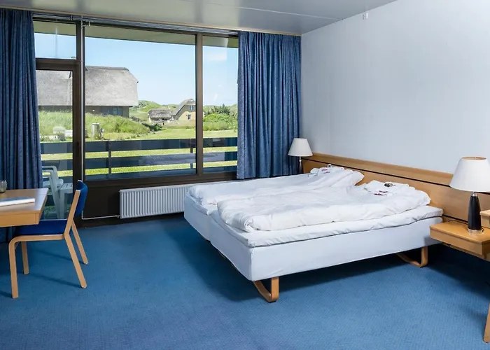מלון Strandhotellet Vederso 3*