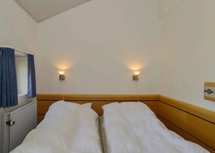 Strandhotellet Vederso מלון