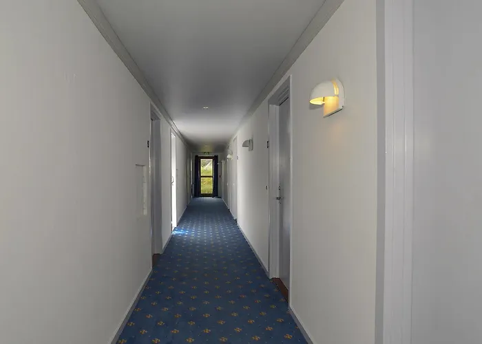 מלון Strandhotellet Vederso 3*