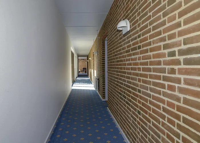 Strandhotellet Vederso מלון 3*